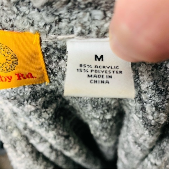 Ruby RD Gray White Knit Sweater Fuzzy Loops Fringed Cowl Neck Long Sleeves Sz M - Picture 11 of 11